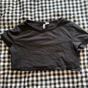 H&M Black Cropped Tee